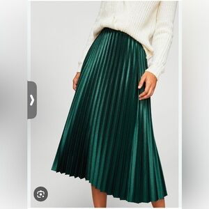 Mango Green Pleated skirt